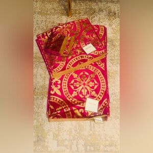 Luxury Kassa Fina Fuschia and Gold towel set 2 face 2 hand & 2 large bath towel